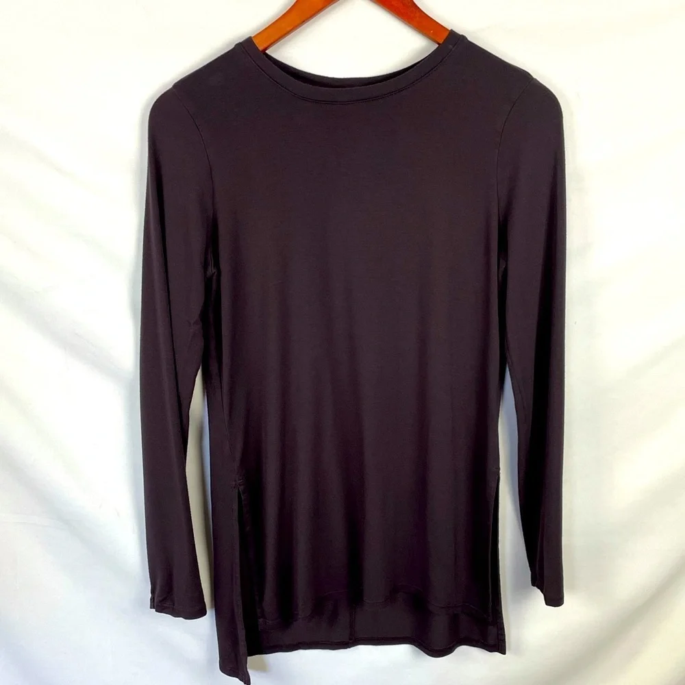 Athleta purple long sleeve tee w/slits on sides - Picture 1 of 7